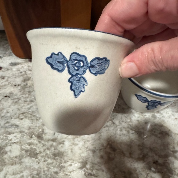 3 Vintage Pfaltzgraff Yorktowne Blue Floral custard cups B1.6 - Picture 4 of 10